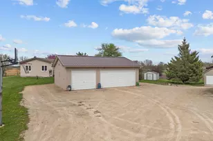 3290 Quarry Dr, Omro, WI 54963 - Photo 6