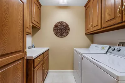 1633 Twin Lakes Circle, Green Bay, WI 54311 - Photo 28