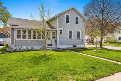 933 W Lawrence Street, Appleton, WI 54914 - Photo 1