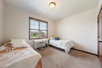 889 W Hubble Lane, Appleton, WI 54913 - Photo 16