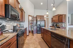 889 W Hubble Ln, Appleton, WI 54913 - Photo 8