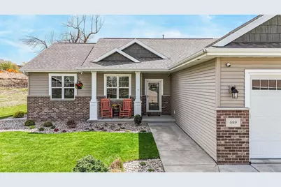 889 W Hubble Lane, Appleton, WI 54913 - Photo 2