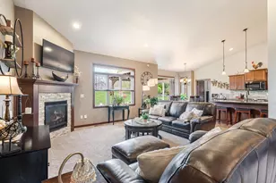 889 W Hubble Ln, Appleton, WI 54913 - Photo 14