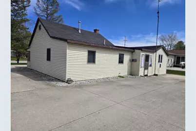 2020 Herman Road, Manitowoc, WI 54220 - Photo 6