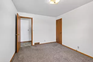 2101 Welhouse Dr, Kaukauna, WI 54130 - Photo 28