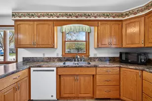 2101 Welhouse Dr, Kaukauna, WI 54130 - Photo 12