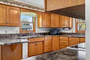 2101 Welhouse Dr, Kaukauna, WI 54130 - Photo 16