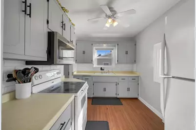 817 Elm Street, De Pere, WI 54115 - Photo 10