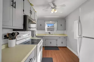 817 Elm St, De Pere, WI 54115 - Photo 10