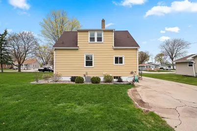 817 Elm Street, De Pere, WI 54115 - Photo 36