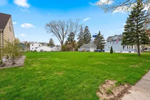 817 Elm St, De Pere, WI 54115 - Photo 44