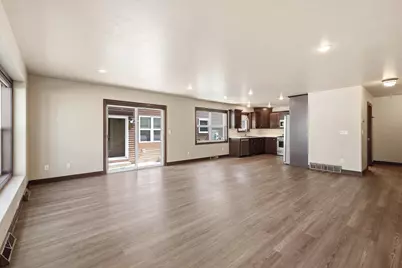 304 N Van Buren Street, Green Bay, WI 54301 - Photo 6