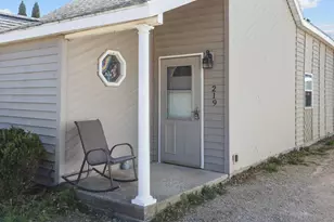 219 2nd St, Manawa, WI 54949 - Photo 2