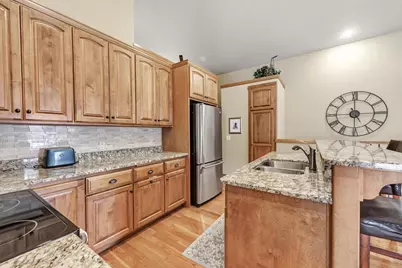 1241 Prairie Falcon Trail, Green Bay, WI 54313 - Photo 6