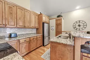 1241 Prairie Falcon Trail, Green Bay, WI 54313 - Photo 6