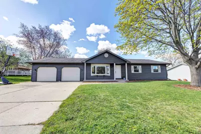 2658 Greenbrier Road, Green Bay, WI 54311 - Photo 2