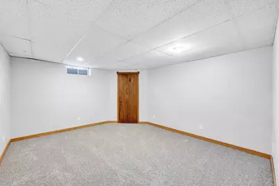 2658 Greenbrier Road, Green Bay, WI 54311 - Photo 18