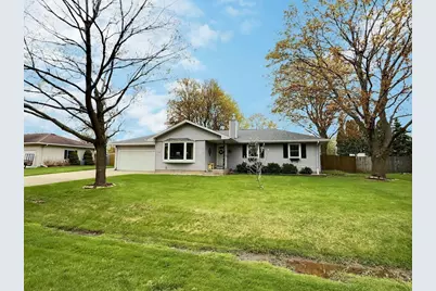 425 Glendale Avenue, Oshkosh, WI 54901 - Photo 2