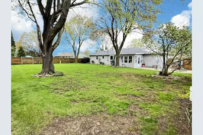 425 Glendale Avenue, Oshkosh, WI 54901 - Photo 18