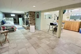 425 Glendale Ave, Oshkosh, WI 54901 - Photo 12