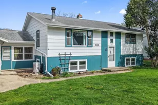 1041 6th St, De Pere, WI 54115 - Photo 2