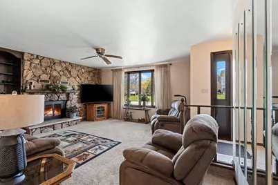 2218 Town Hall Road, Green Bay, WI 54311 - Photo 8