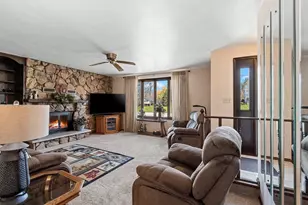 2218 Town Hall Rd, Green Bay, WI 54311 - Photo 8