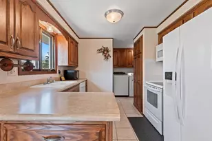 2218 Town Hall Rd, Green Bay, WI 54311 - Photo 12
