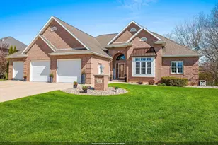 2187 Palmer Dr, Green Bay, WI 54311 - Photo 1
