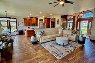 2187 Palmer Dr, Green Bay, WI 54311 - Photo 10