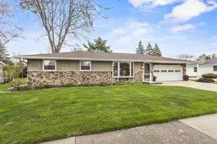1698 Nancy Ave, Green Bay, WI 54303 - Photo 2