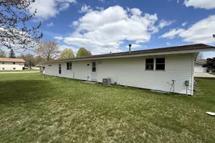 350 Kleeman Ct, Shawano, WI 54166 - Photo 14