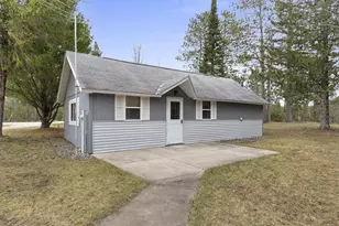 W11515 Eagle Rd, Crivitz, WI 54114 - Photo 1