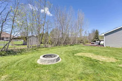915 Nightingale Court, Pulaski, WI 54162 - Photo 24