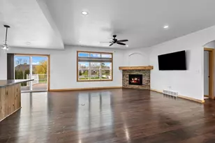 3515 Mayapple Dr, Green Bay, WI 54311 - Photo 4