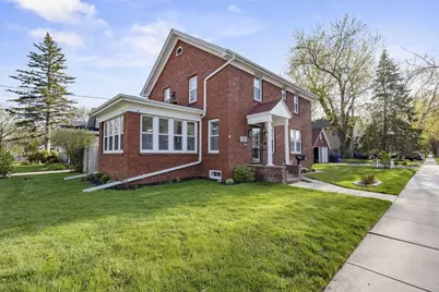 1305 Lawrence Street, Appleton, WI 54914 - Photo 2