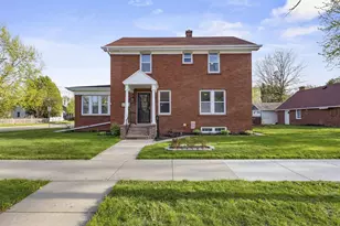 1305 Lawrence St, Appleton, WI 54914 - Photo 4