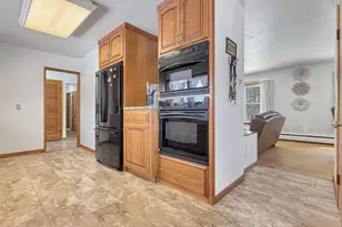929 Edgewood Cir, Marinette, WI 54143 - Photo 10
