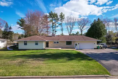 929 Edgewood Circle, Marinette, WI 54143 - Photo 2