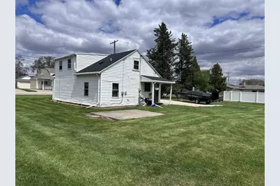 124 Cecil Street, Neenah, WI 54952 - Photo 4