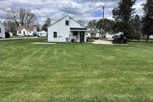 124 Cecil St, Neenah, WI 54952 - Photo 8