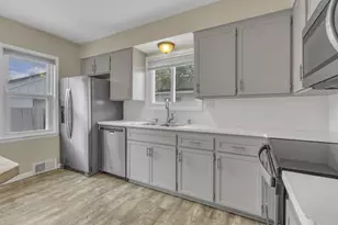 649 Indiana Ave, West Bend, WI 53095 - Photo 16