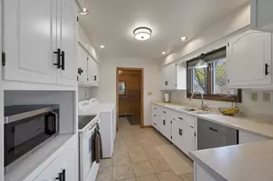 1318 Oregon St, Green Bay, WI 54303 - Photo 12