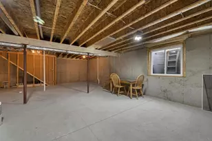 829 Sharon Ln, Pulaski, WI 54162 - Photo 30