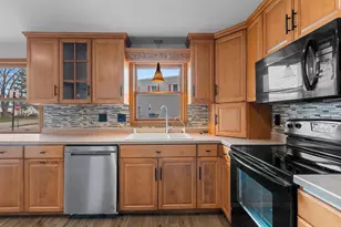1175 Thomas St, Green Bay, WI 54303 - Photo 4