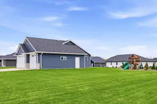 2359 Tigerwood Trl, De Pere, WI 54115 - Photo 28