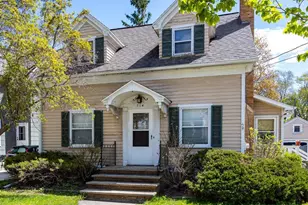714 N Oneida St, Appleton, WI 54911 - Photo 2