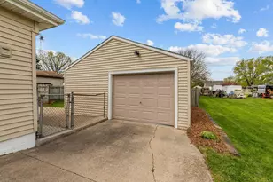 226 Gruenwald Ave, Neenah, WI 54956 - Photo 30