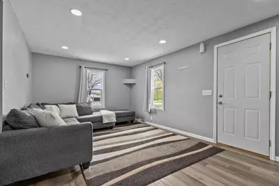 226 Gruenwald Avenue, Neenah, WI 54956 - Photo 6