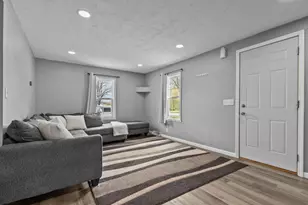 226 Gruenwald Ave, Neenah, WI 54956 - Photo 6